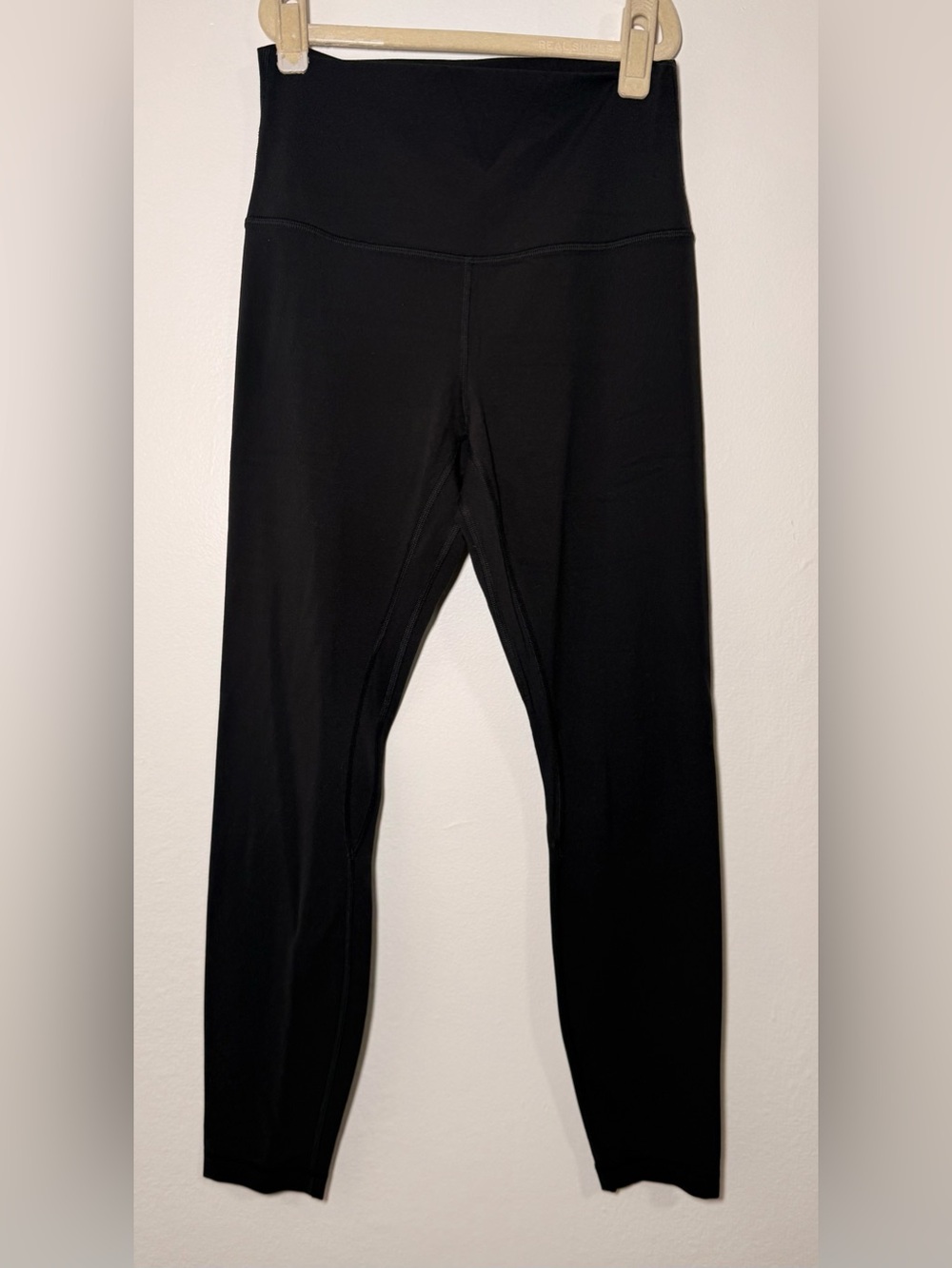 Lululemon Leggins Align athletic wear Size 6 black super soft